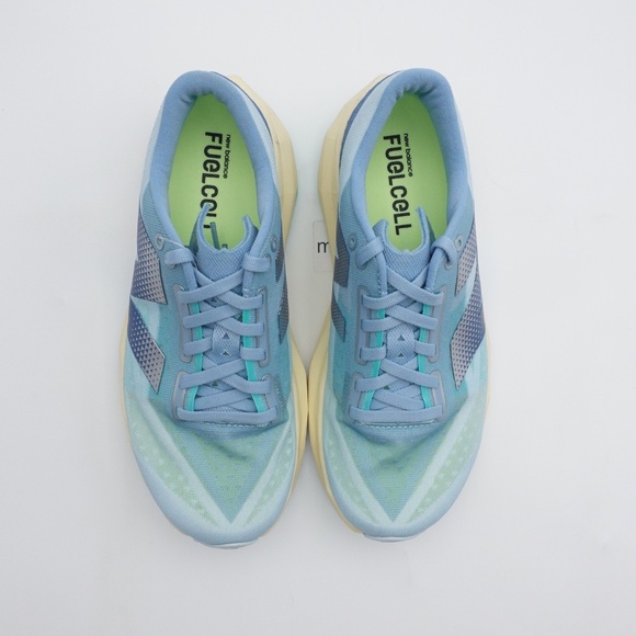 NEW New Balance Women's WIDE D FuelCell Rebel v4 Running Shoes WFCXCH4 - Picture 3 of 11